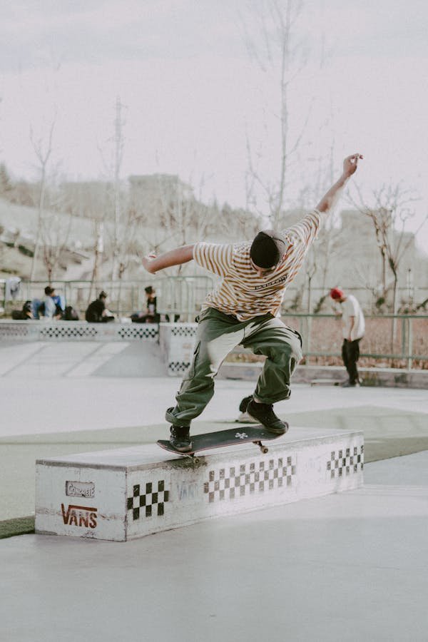 Baggy homme : styles urbains et tendances à adopter